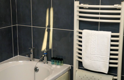 Church Crookham House | Dawyk Beech Guesthouse