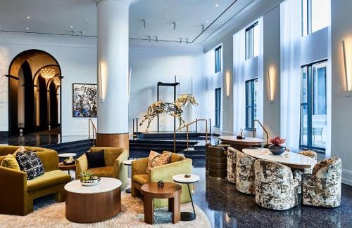 Birmingham Hotel | Daxton Hotel Birmingham, Curio Collection by Hilton