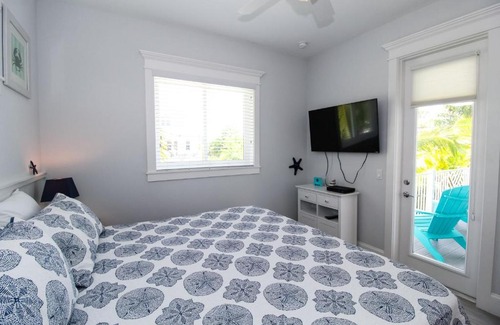 Holmes Beach House | Day Break Bungalow by AMI Locals