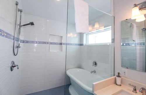 Holmes Beach House | Day Break Bungalow by AMI Locals