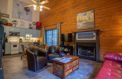 Table Rock Cabin | Day Dreamer 2 Bedroom Duplex by RedAwning