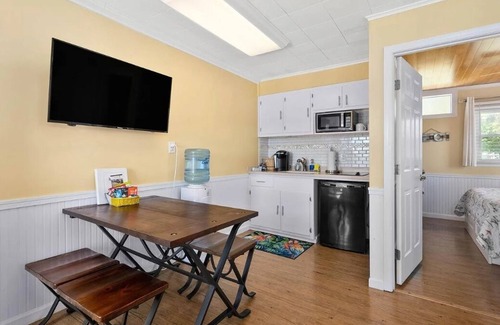 Ocean Pines House | Daybreak Cottage at the Inn on Turville Creek