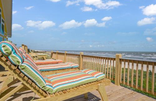 Port Bolivar House | DayDreamer Beachfront w 7 Bedrooms