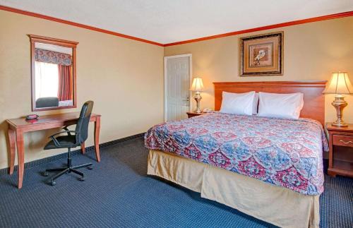 Huning Highland Historic District Hotel | Days Inn by Wyndham Albuquerque Downtown