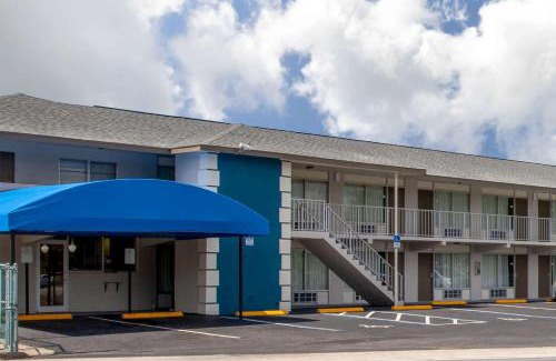 Apopka Hotel | Days Inn by Wyndham Apopka/Orlando