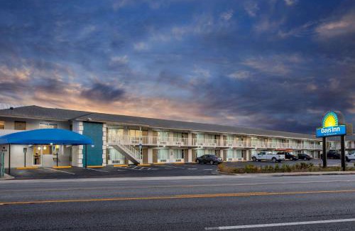 Apopka Hotel | Days Inn by Wyndham Apopka/Orlando