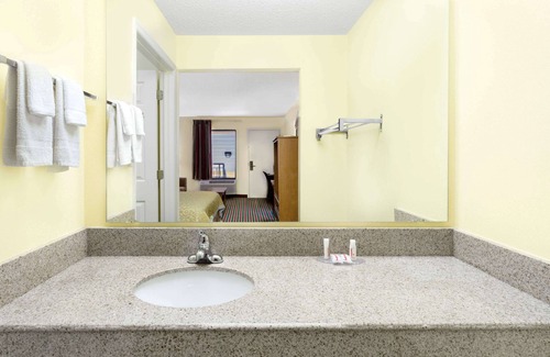 Biscoe Hotel | Days Inn by Wyndham Biscoe