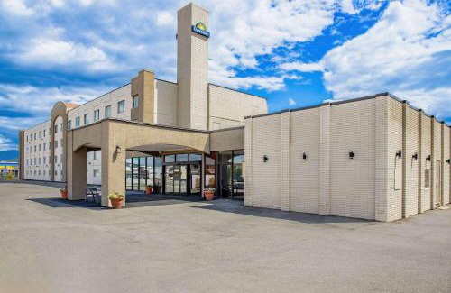 East Kootenay Hotel | Days Inn by Wyndham Cranbrook Conference Centre