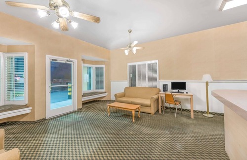 Deming Hotel | Days Inn by Wyndham Deming