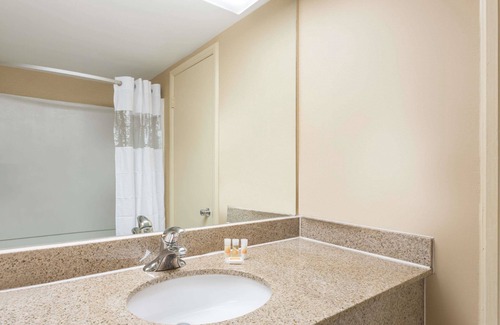 Dumfries Hotel | Days Inn by Wyndham Dumfries Quantico