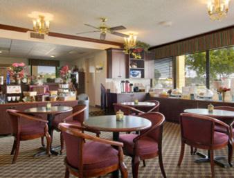 Greenville Hotel | Days Inn by Wyndham Greenville MS