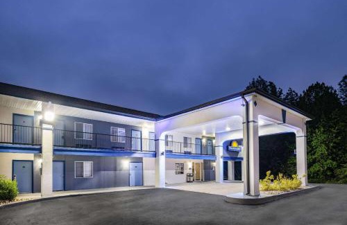 Hamilton Hotel | Days Inn by Wyndham Hamilton