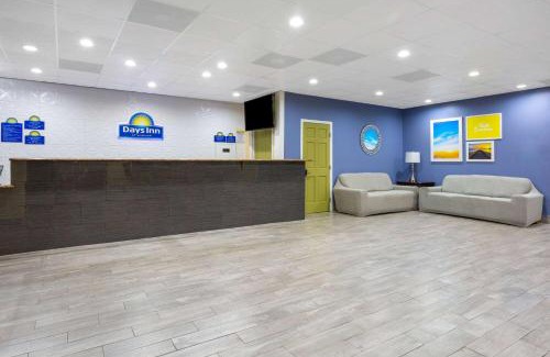 Coliseum Central Hotel | Days Inn by Wyndham Hampton Near Coliseum Convention Center