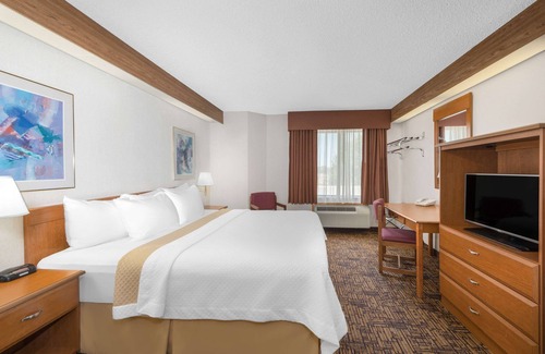 Liberal Hotel | Days Inn by Wyndham Liberal KS