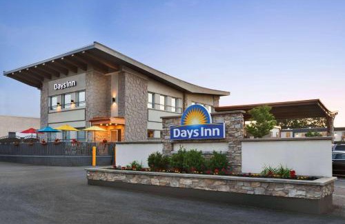 Saint-Leonard Hotel | Days Inn by Wyndham Montreal East