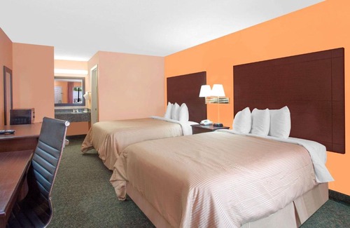 Moulton Hotel | Days Inn by Wyndham Moulton