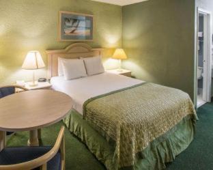 Stuart Hotel | Days Inn by Wyndham Stuart