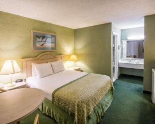 Stuart Hotel | Days Inn by Wyndham Stuart