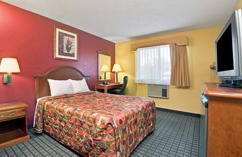 Torrington Hotel | Days Inn by Wyndham Torrington