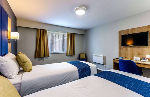 Chesterton Green Hotel | Days Inn by Wyndham Warwick North M40