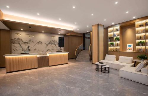 Honghuagang District Hotel | Days Inn by Wyndham Zunyi Conference Site