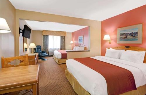 Victory Hills Hotel | Days Inn & Suites by Wyndham Airport Albuquerque