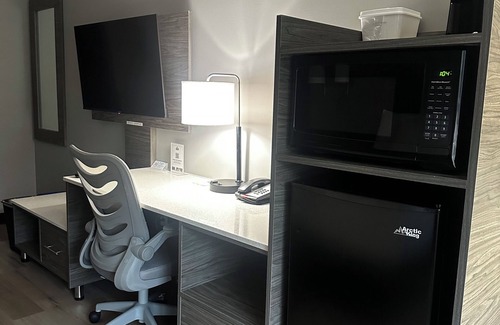 Summerside Hotel | Days Inn & Suites by Wyndham Summerside
