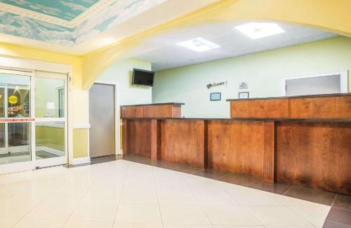 Swainsboro Hotel | Days Inn & Suites by Wyndham Swainsboro