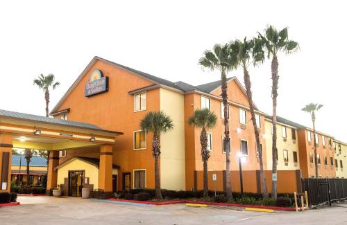 Greater Greenspoint Hotel | Days Inn & Suites by Wyndham Houston North/Aldine