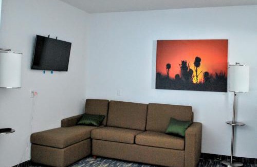 Lubbock Hotel | Days Inn & Suites by Wyndham Lubbock Medical Center
