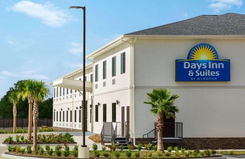 Tomball Hotel | Days Inn & Suites by Wyndham Greater Tomball
