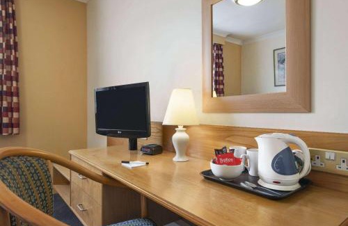 Codrington Hotel | Days Inn Watford Gap
