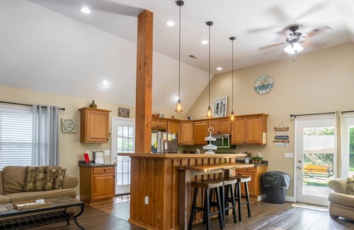 Dublin Cabin | Dbl Dock/Claytor Lake 3BS8 - Dock Holiday