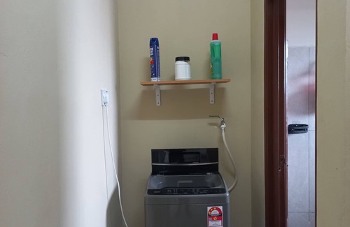 Shah Alam House | DC Garden Homestay 5 with Netflix, WiFi & Private Balcony in Shah Alam