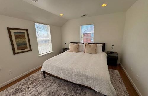 Jefferson Manor House | DC Suburb Home with Parking Near Metro DC