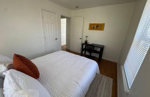 Jefferson Manor House | DC Suburb Home with Parking Near Metro DC