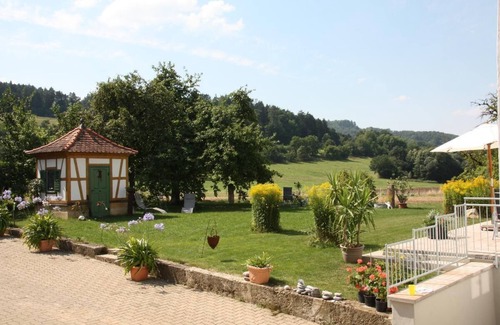 Staffelstein Apartment | Cozy holiday home (46sqm) with free WiFi and terrace