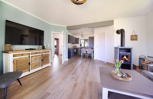 Hellschen-Heringsand-Unterschaar House | Hus Föfftein - outdoor sauna & fireplace, country view between Büsum & SPO