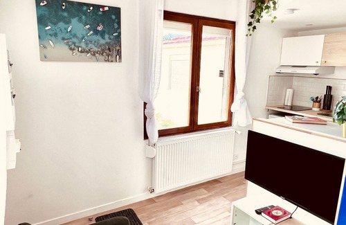 Saint-Honore - Jeanne d'Arc Apartment | De la Terre à la Lune