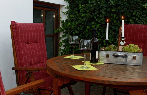 Neukirchen bei Sulzbach-Rosenberg Apartment | Idyllic vacation apartment with terrace surrounded by greenery