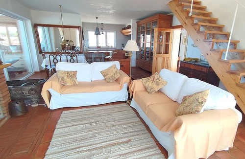 Serra da Azoia Cottage | de Pedra e CalnnWhere the Sky meets the Sea