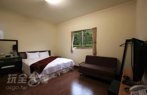 Rueili Village House | De Ren Tea Gardens