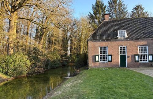 Aperloo Hotel | De Zwaluwenburg
