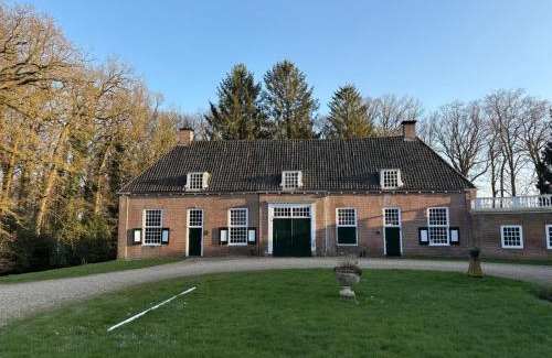 Aperloo Hotel | De Zwaluwenburg