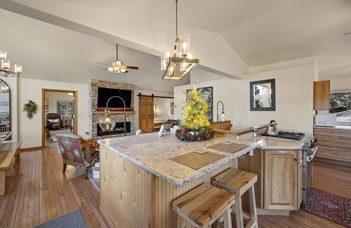 Deadwood House | Deadwood Nightlife, Black Hills Adventures, and a Fun-Filled Home!