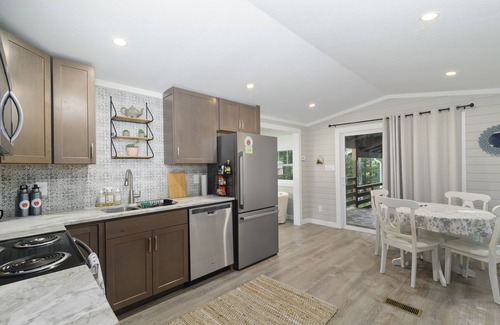 Flat Rock Cottage | DEC-FEB MONTHLY 50% OFF The Gala Getaway @ Backyard π Cottages