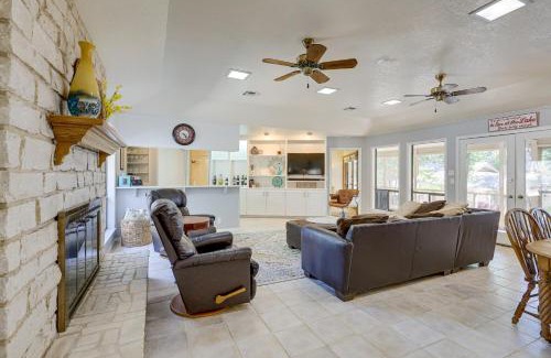 Temple House | Deck and Cliffside Belton Lake Views Temple Retreat