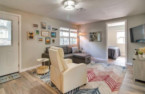 Grove House | Deck and Dock Access Lakefront Grove Cabin!