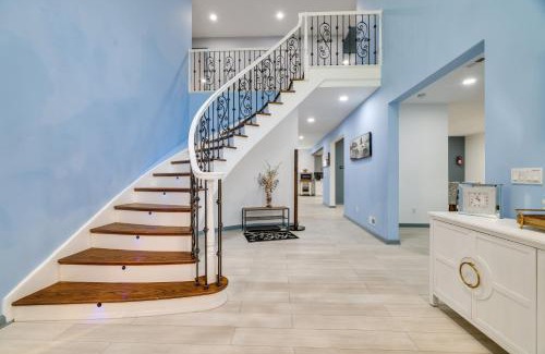 Albrightsville House | Deck and Fire Pits Immaculate Poconos Lodge!