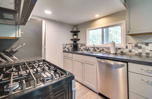 Grove Cabin | Deck + Dock Access: Lakefront Grove Cabin!